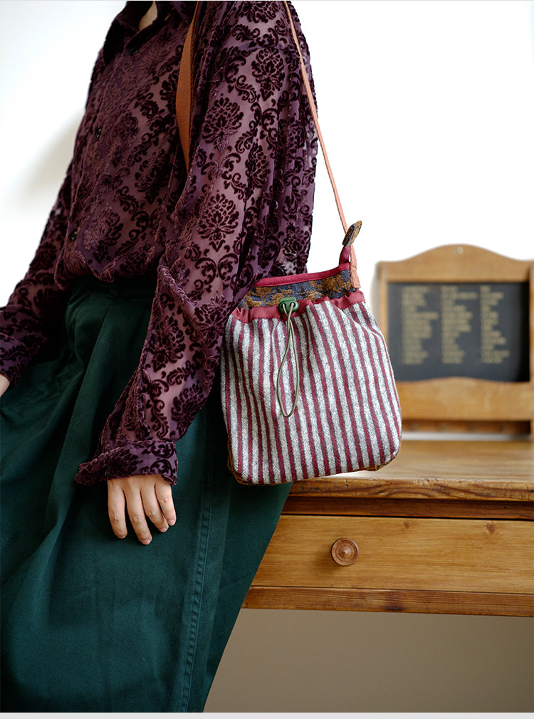 Original 2024 Autumn Winter New Wool Lightweight Crossbody Phone Bag Retro Niche Mini Bag