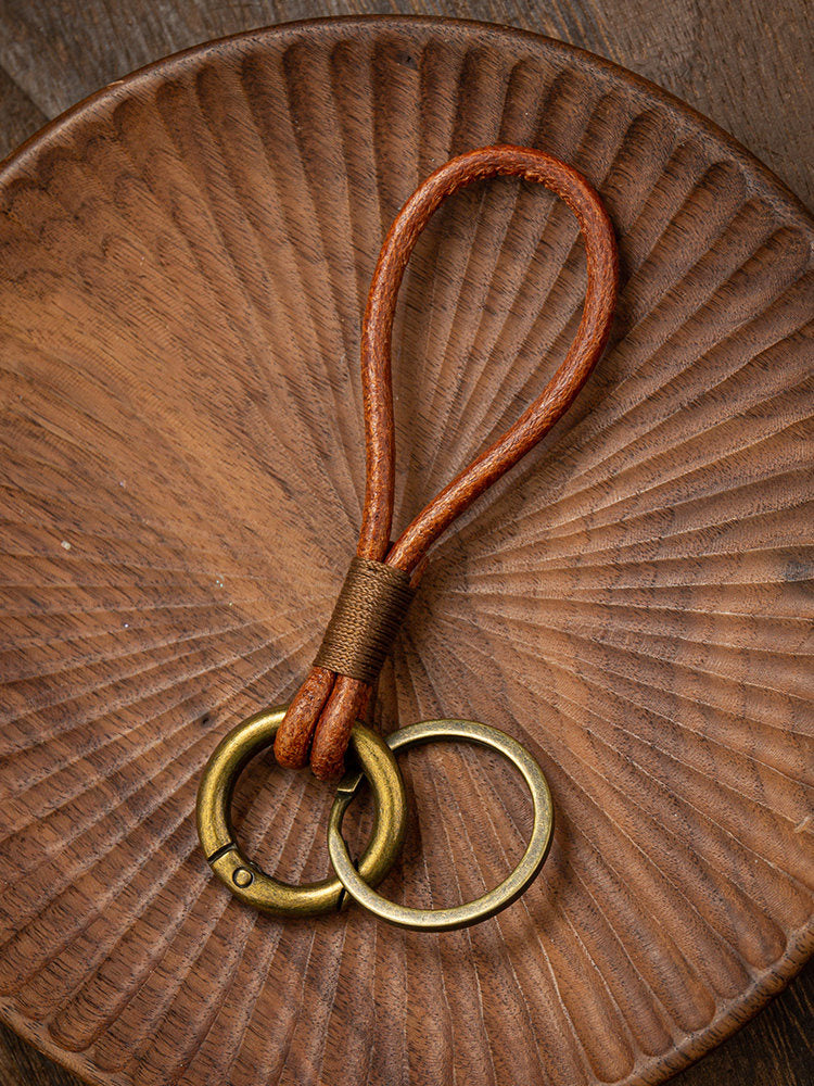 Vintage Cowhide Leather Keychain – Bracelet Pendant Charm – Japanese vintage | yamalin clothes | Yamalinclothes