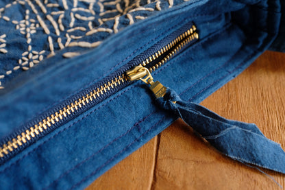 Blue and White Heavy Craft Group Flower Sashiko YKK Zipper Large Capacity Pure Handmade Blue Dyed Crossbody Bag
