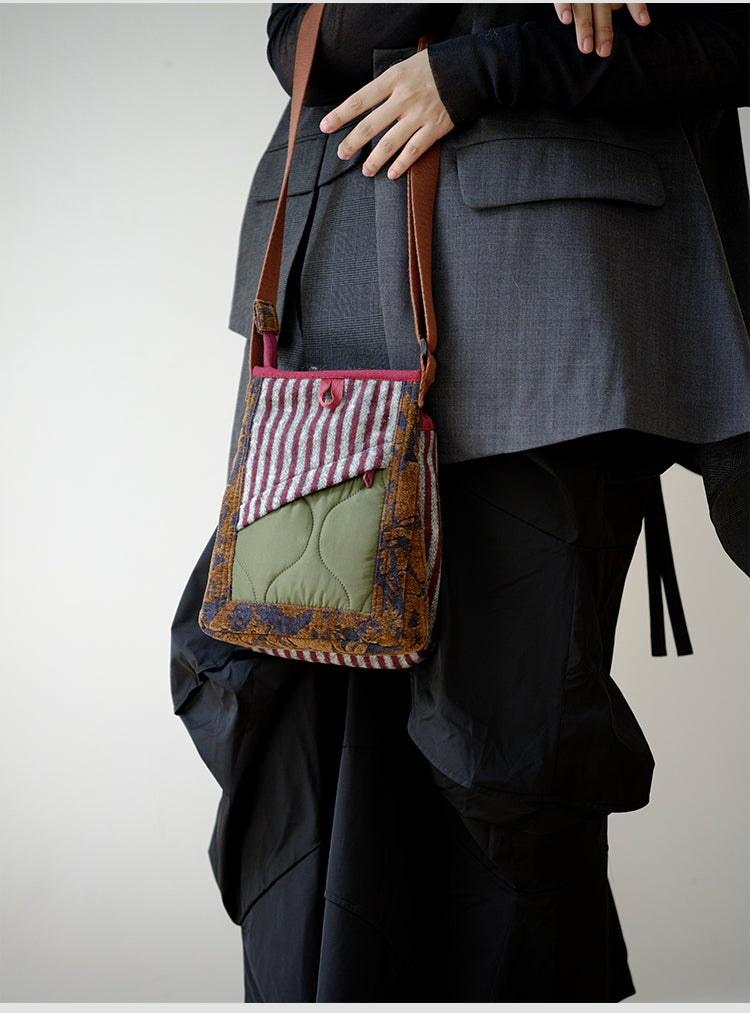 Original 2024 Autumn Winter New Wool Lightweight Crossbody Phone Bag Retro Niche Mini Bag