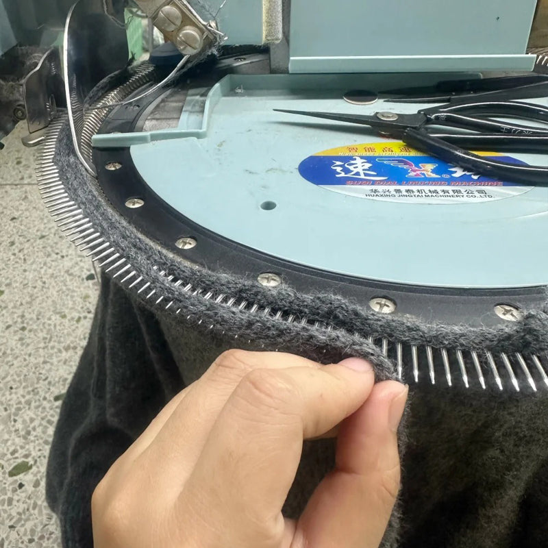 Knitted sweater factory,  high quality shipments. OEM, accept small orders.