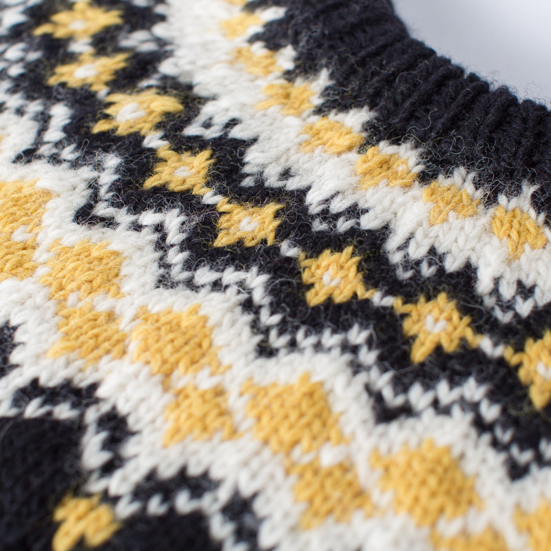 Handmade Fair Isle Wool Cardigan – “Ferris Wheel” Motif Loose Unisex (Black)