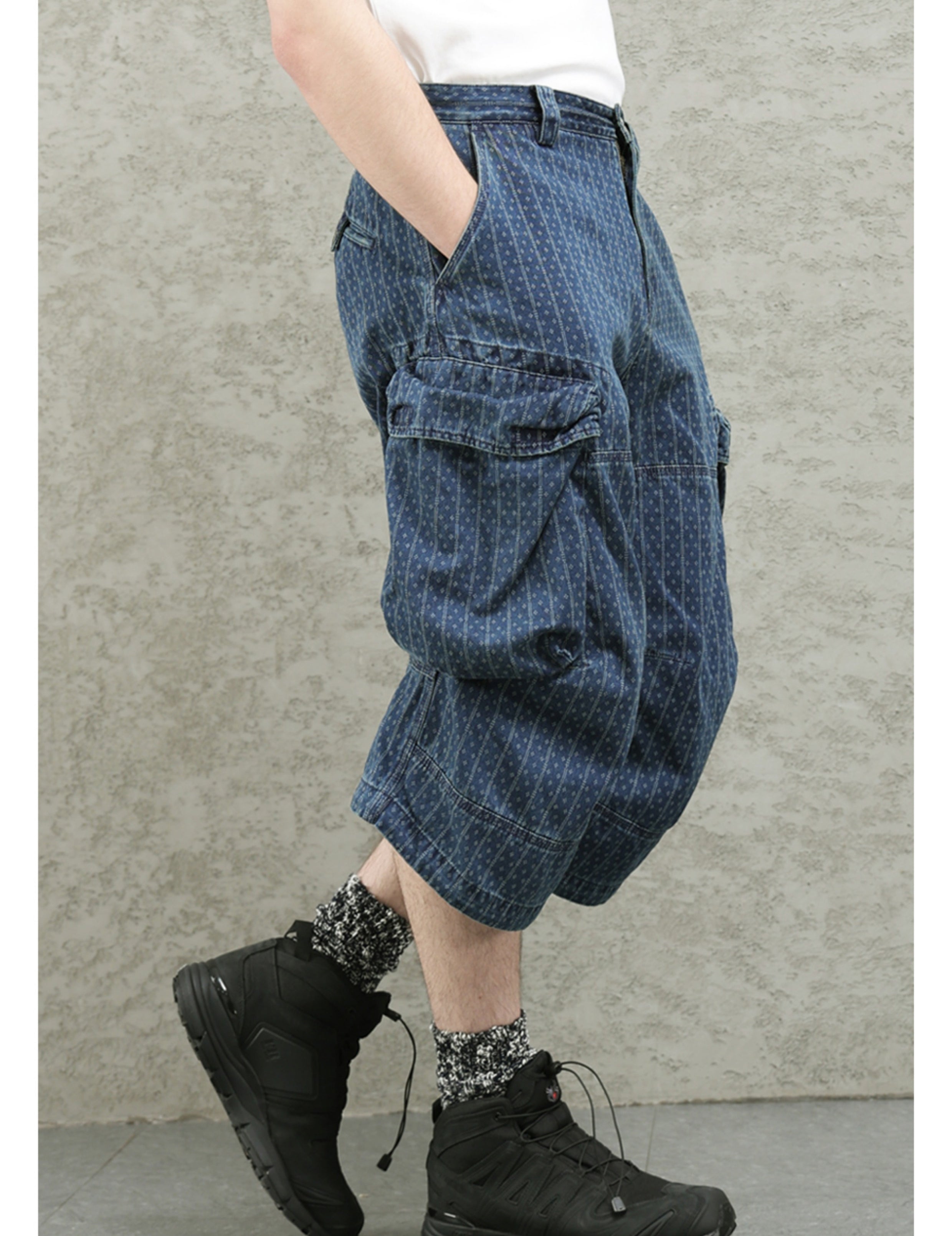 Blue Dyed Jacquard Loose Fit Scimitar Cropped Pants Japanese Retro Style with Large Pockets Casual Mid-Length Shorts