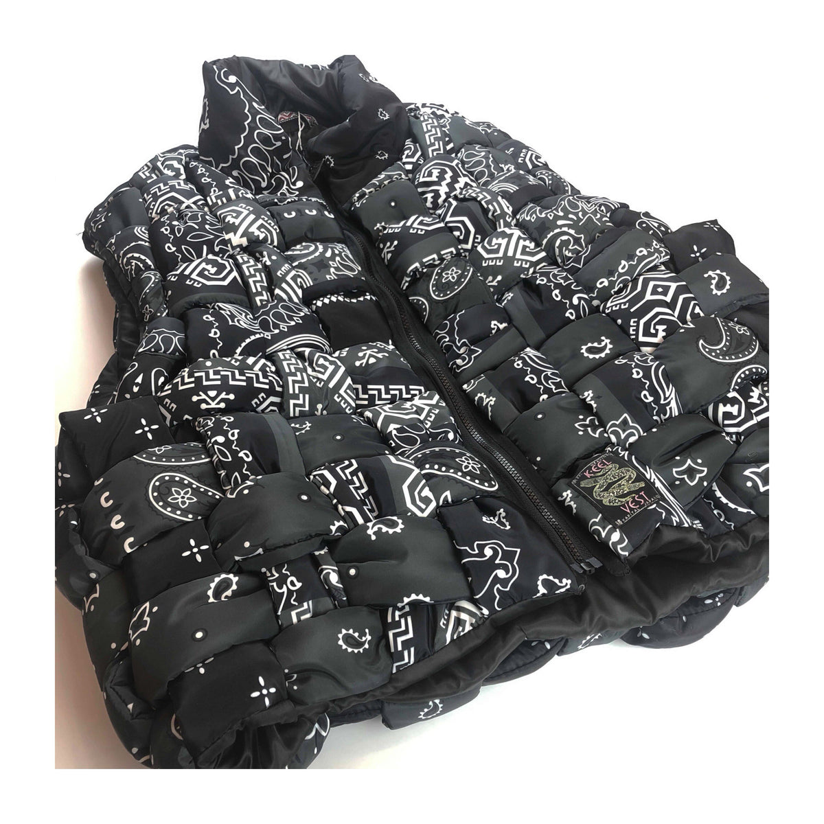 Nylon Paisley Print Down Vest – High-Neck Zip Padded Unisex – Vests | japanese streetwear | vintage workwear | unisex | Yamalinclothes