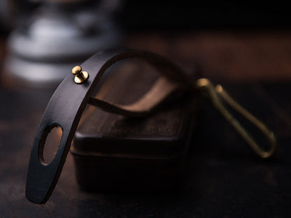 Leather Motorcycle Glove Clamp – Handlebar Glove Holder – Japanese vintage | yamalin clothes | Yamalinclothes