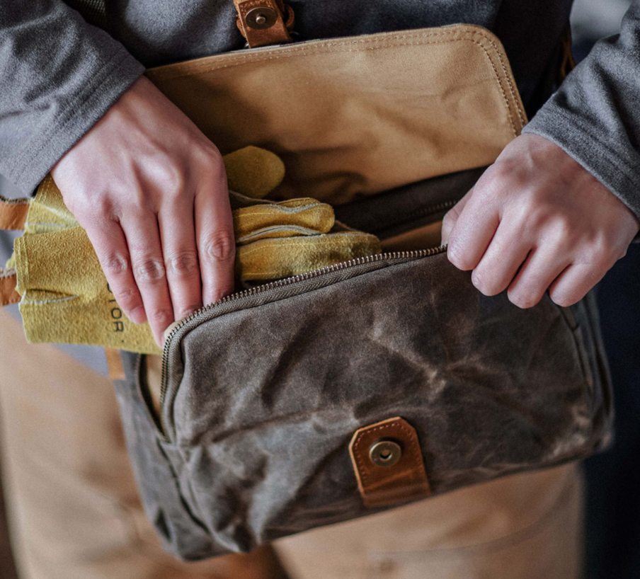 Japanese Vintage Camouflage Canvas Crossbody Bag – Indigo Cowhide Leather Messenger Shoulder Bag