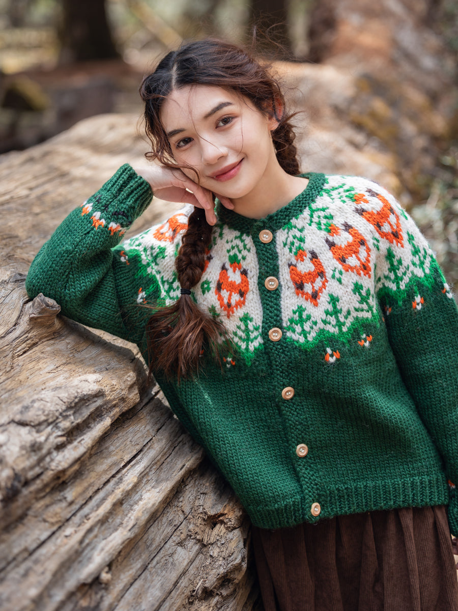 Nordic Forest Fox Chunky Knit Wool Cardigan – Handmade Iceland Style (Women)
