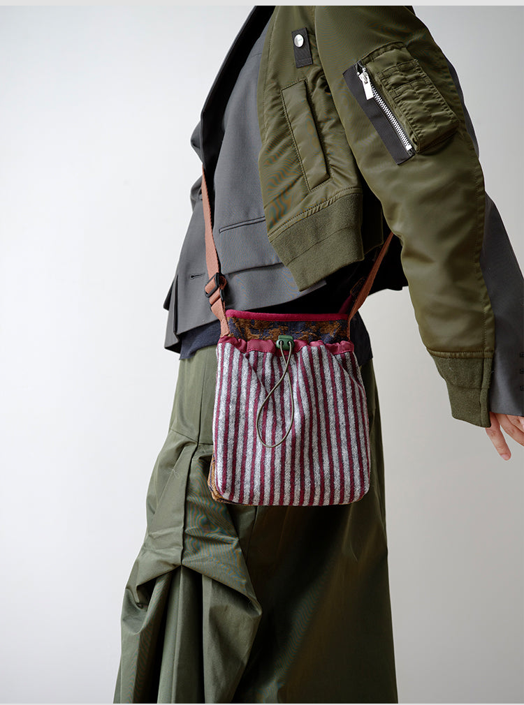 Original 2024 Autumn Winter New Wool Lightweight Crossbody Phone Bag Retro Niche Mini Bag