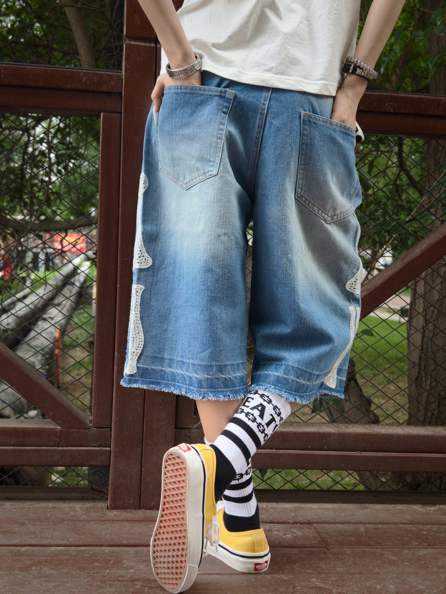 Loose Embroidered Bone Distressed Denim Shorts – Washed Unisex Oversized Streetwear