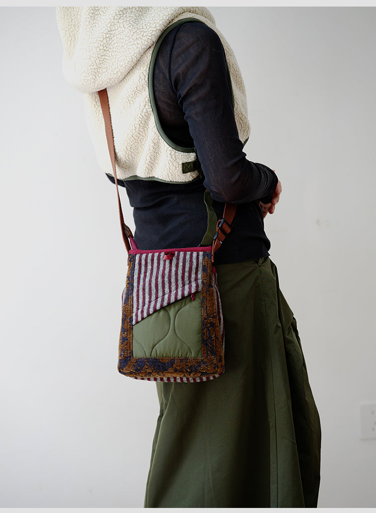 Original 2024 Autumn Winter New Wool Lightweight Crossbody Phone Bag Retro Niche Mini Bag