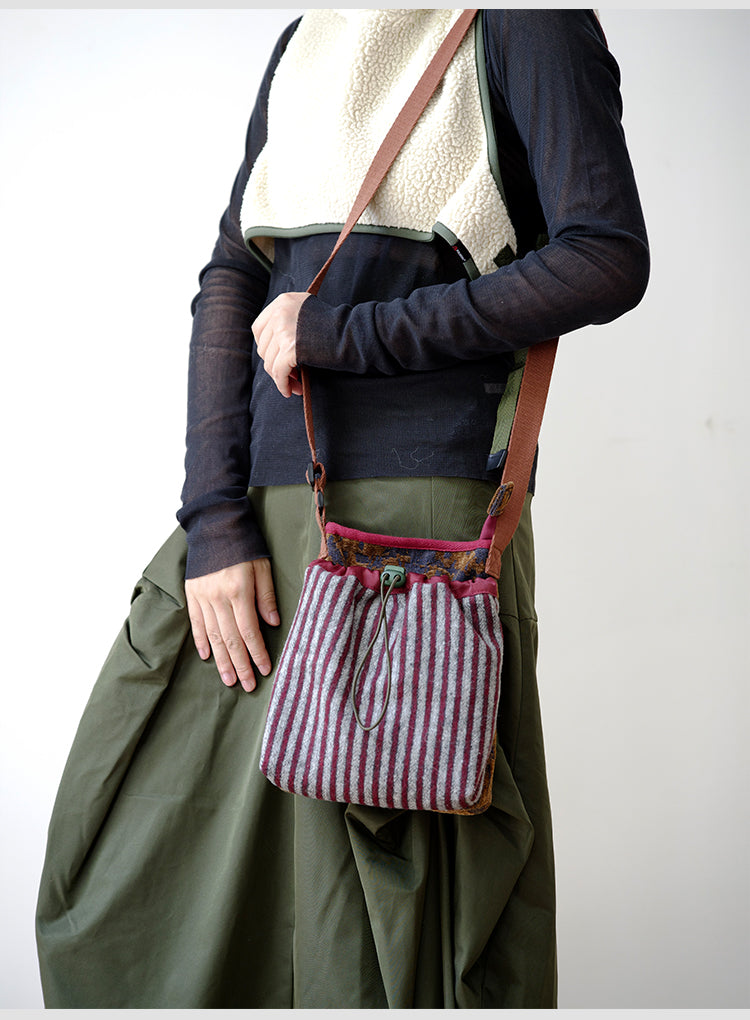 Original 2024 Autumn Winter New Wool Lightweight Crossbody Phone Bag Retro Niche Mini Bag