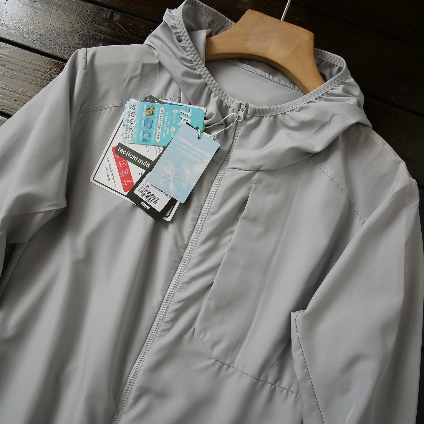 Lightweight and Non-Stuffy Ice Feel Sun Protection Jacket Outdoor Sports Unisex Spring Summer Breathable Skin Jacket Thin Coat