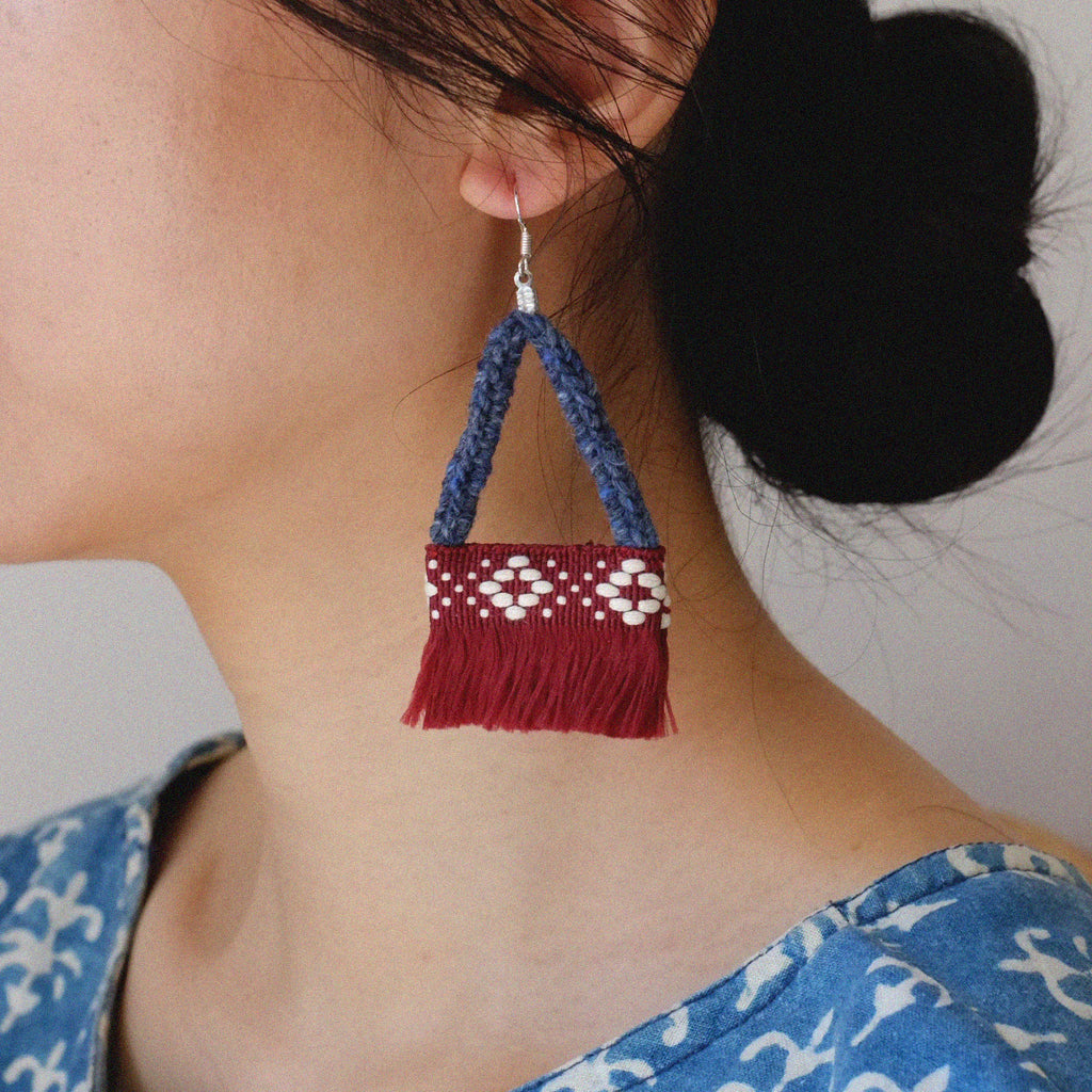 Original Earrings Niche Design Sense High-end Unique Color-blocking Handmade Crochet Silver Ear Studs