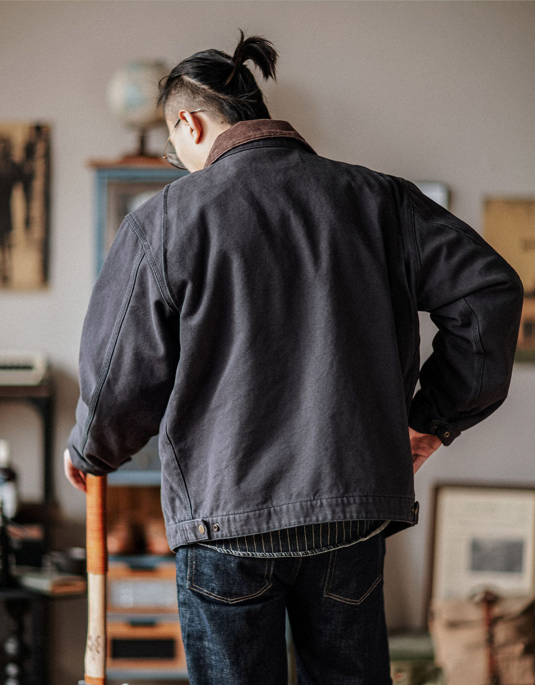 Indigo Heavy Wash Canvas Detroit Cargo Jacket – American Vintage Distressed Unisex – Coats Jackets | japanese streetwear | vintage workwear | unisex | Yamalinclothes