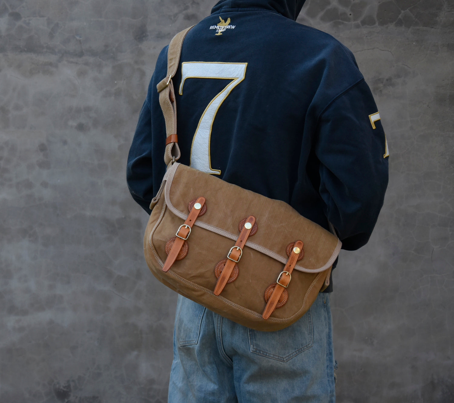Heavy-Duty Washed Vintage Canvas with Top Layer Cowhide Single Shoulder Crossbody Bag Travel Bag Cycling Bag Large Three Yuan Bag