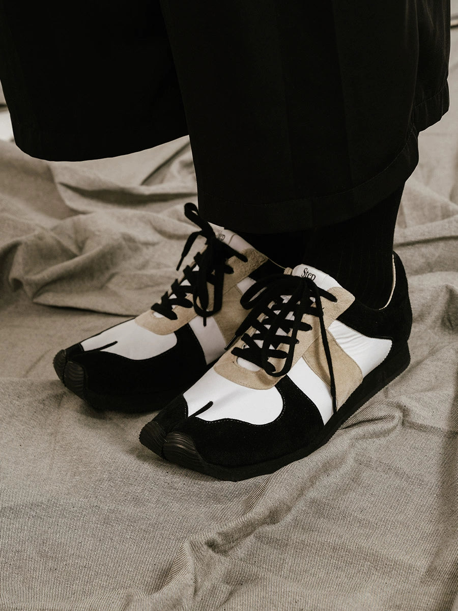 SteppyX Tabito Tabi Trainer Split Toe Sneakers are breathable, lace-up, casual color-blocking