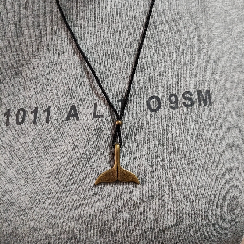 MD Original Vintage Style Bronze Whale Tail Handwoven Necklace Niche Black Simple Student Couple Gift