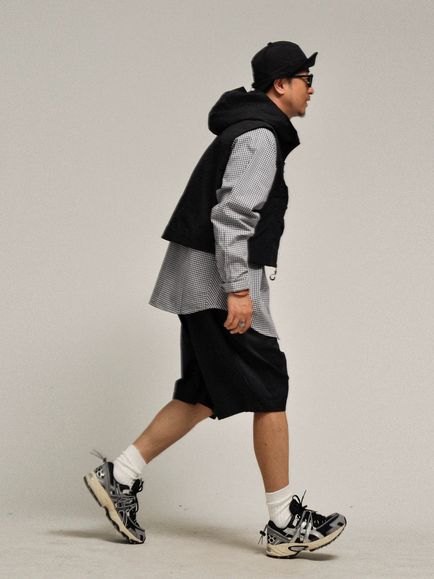 Old fans come! OUTDOOR! Functional pocket short outdoor vest hooded vest waterproof outdoor camping men