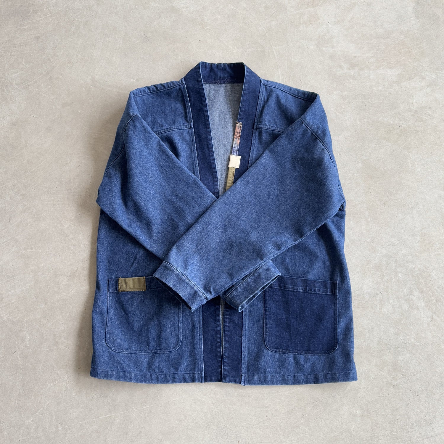 {{ Vintage Patchwork Distressed Denim Jacket – Oversized Washed Workwear Coat for Men – Japanese vintage | yamalin clothes | Yamalinclothes }}