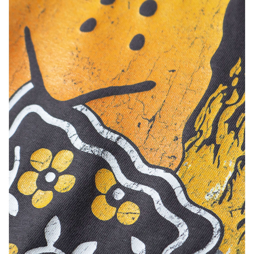 Japanese batik wash distressed cracked fun print crew neck loose T