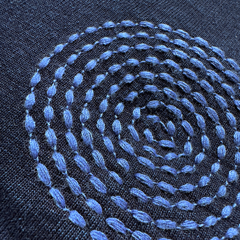 Vintage Indigo Wash Thorn Embroidery Round Neck Short Sleeve T-shirt