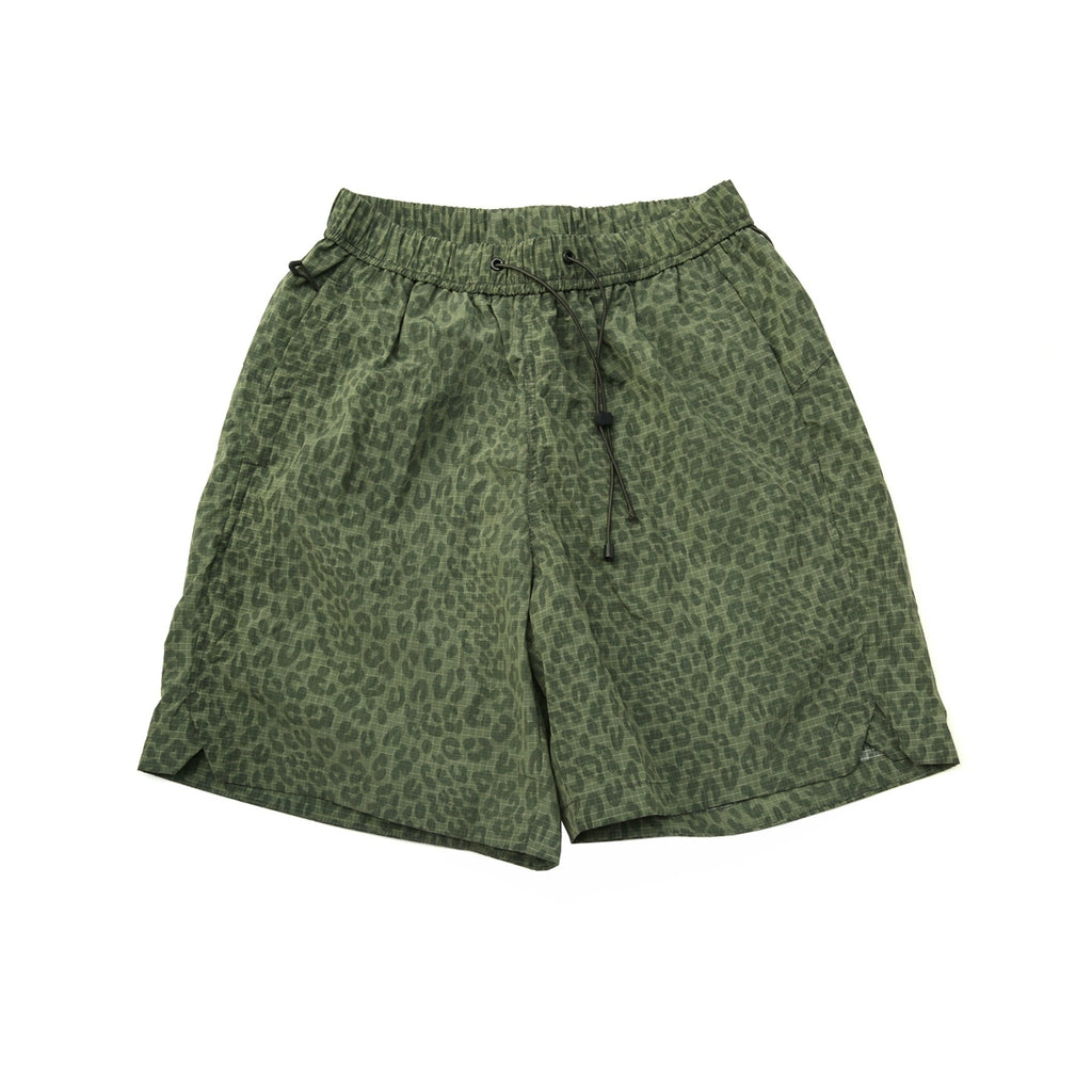Casual basic commuter all-weather leopard print beach shorts