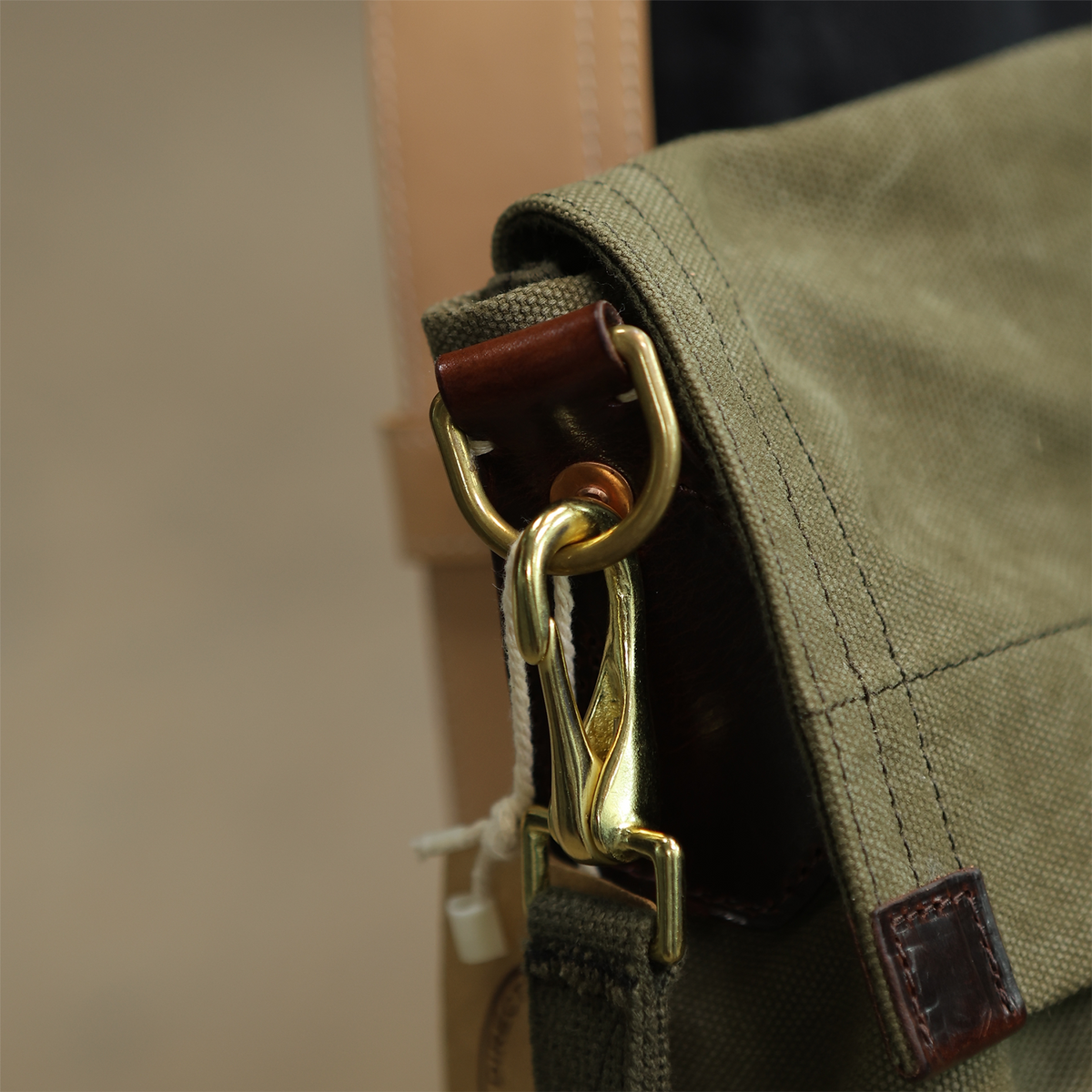 Military Canvas Crossbody Bag – Vintage Distressed Hardware Unisex – Japanese vintage | fall outfits 2026 | fall winter outfits | classy winter outfits | lazy comfy outfits | japanese streetwear | vintage workwear | yamalin clothes | Yamalinclothes