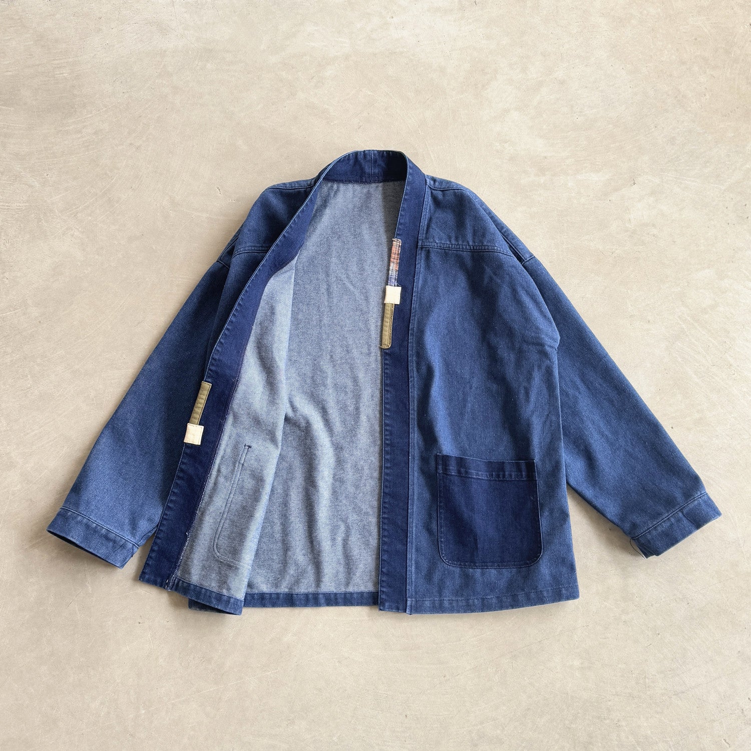 {{ Vintage Patchwork Distressed Denim Jacket – Oversized Washed Workwear Coat for Men – Japanese vintage | yamalin clothes | Yamalinclothes }}