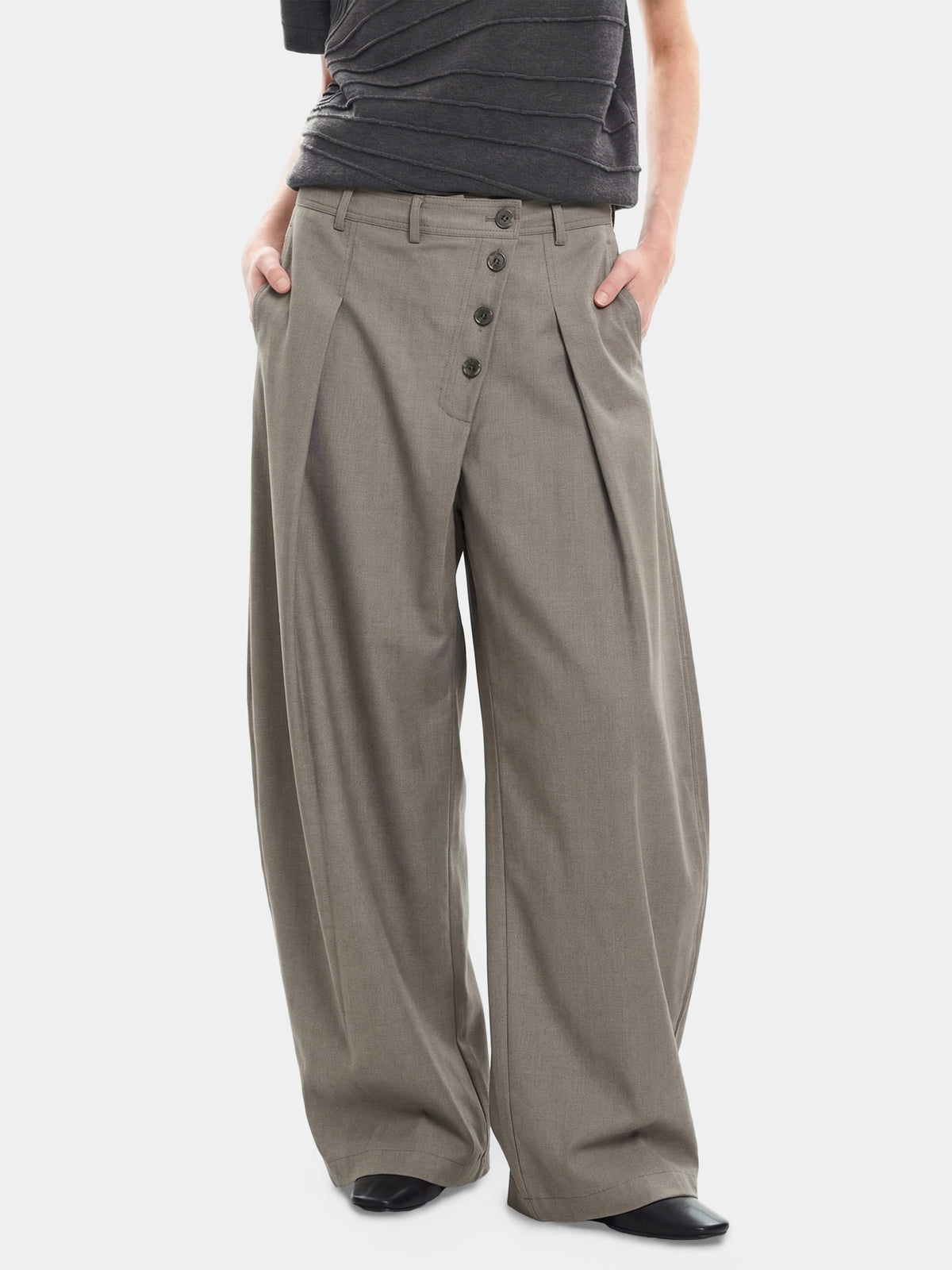 Wide-Leg Trousers – Diagonal Buttons & Deep Pleats