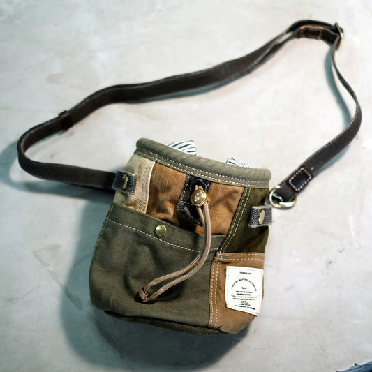 Heavy military canvas shoulder bucket bag spliced with hundred cloth vintage craftsmen hand-sewn crossbody bag