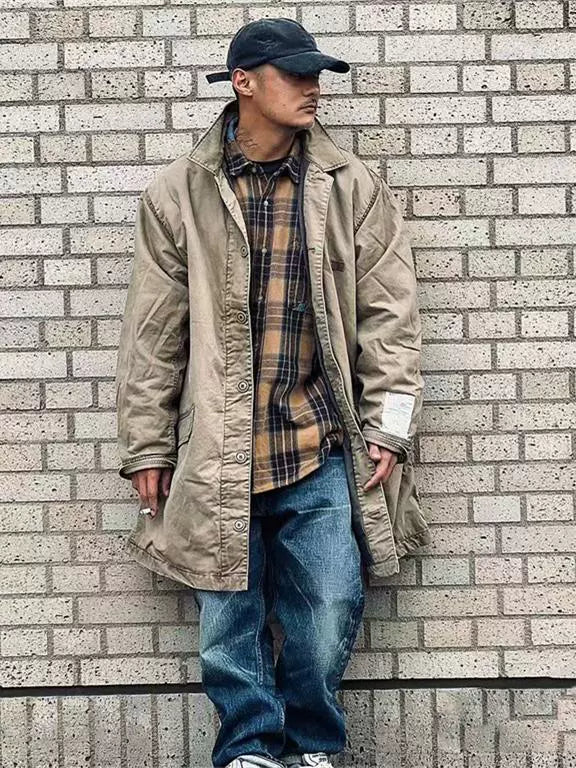 Medium and long coat, old windbreaker jacket.