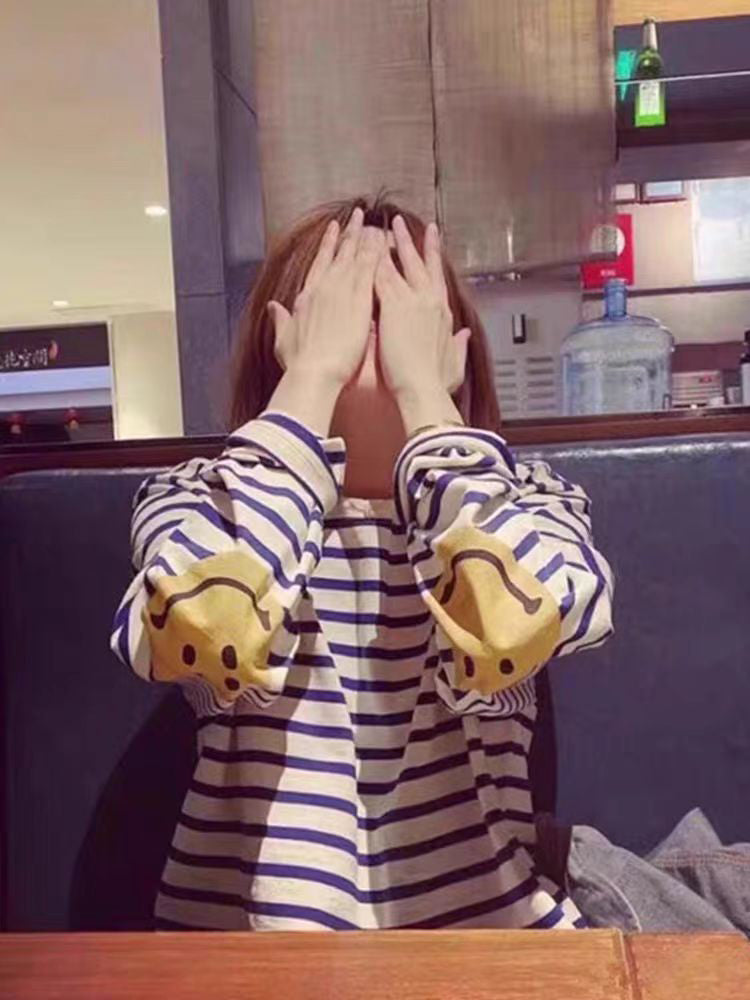 Japanese men's and women's striped four-eye smiley face print casual long-sleeved base shirt T-shirt