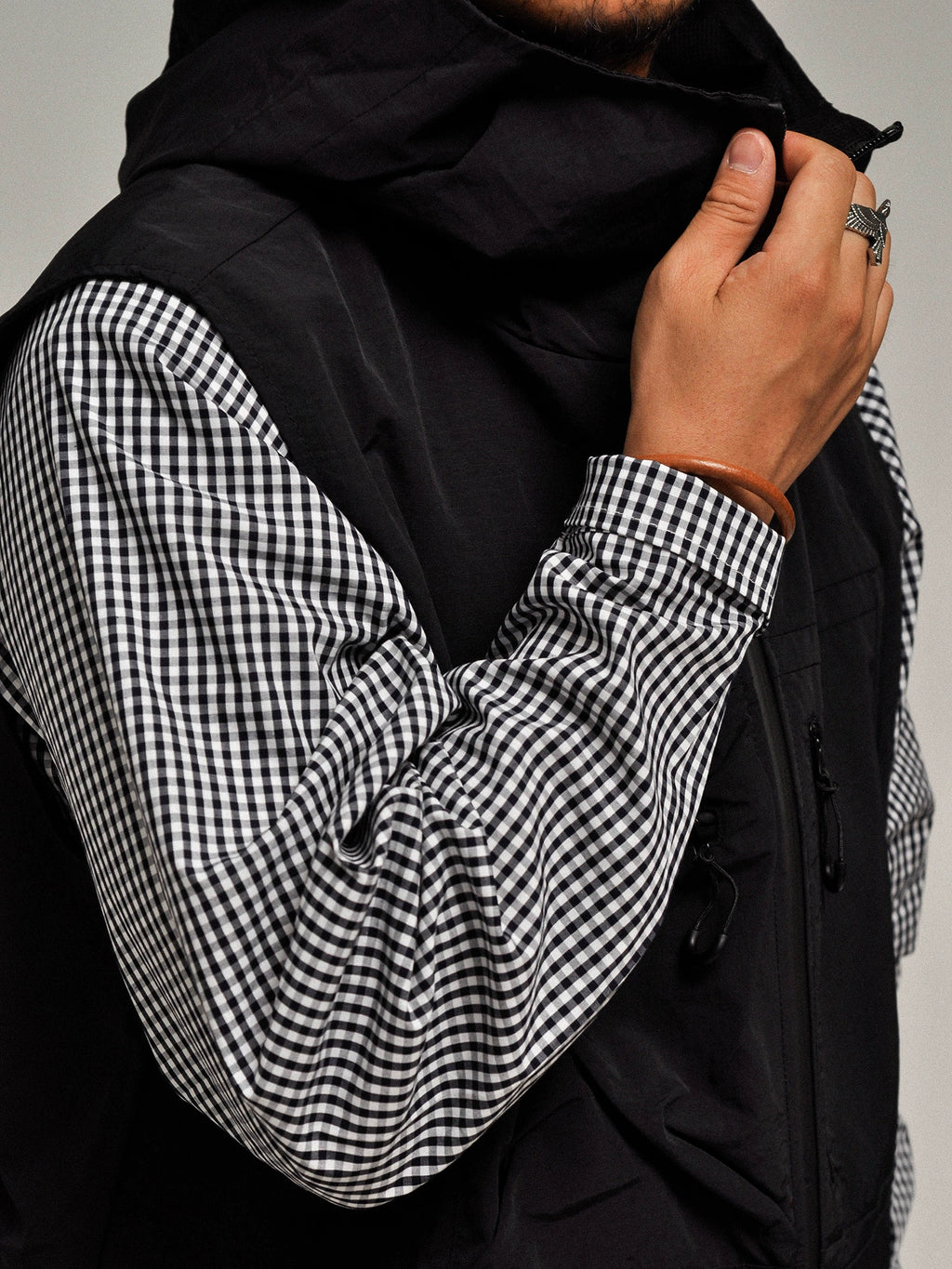 Old fans come! OUTDOOR! Functional pocket short outdoor vest hooded vest waterproof outdoor camping men