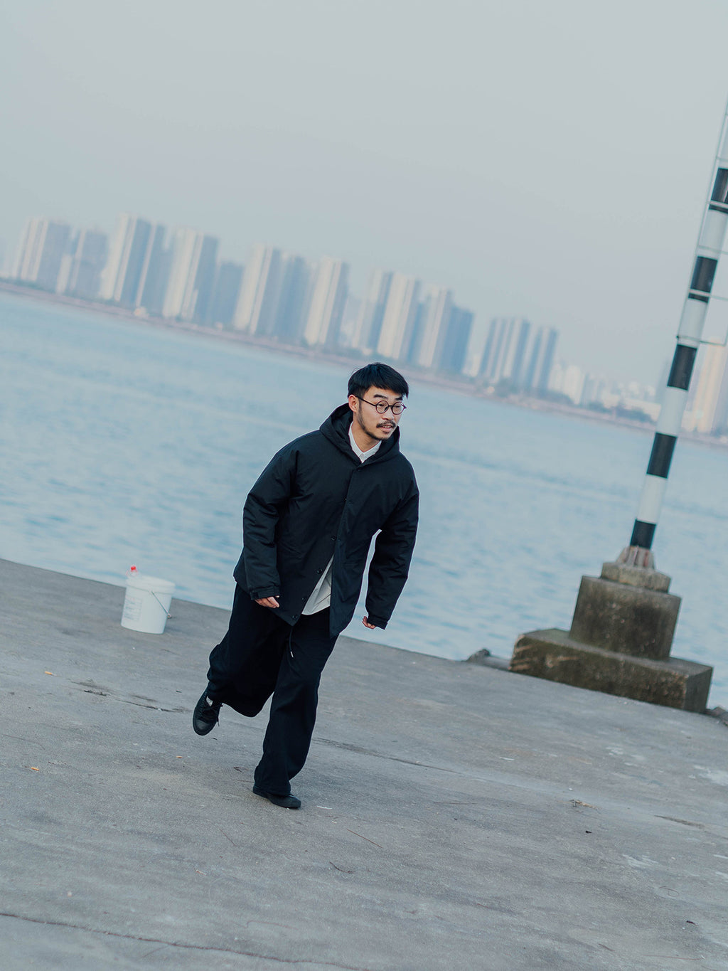 Japanese retro winter, black thickened hooded cotton clothes, warm cotton clothes, men's and women's casual cotton jackets