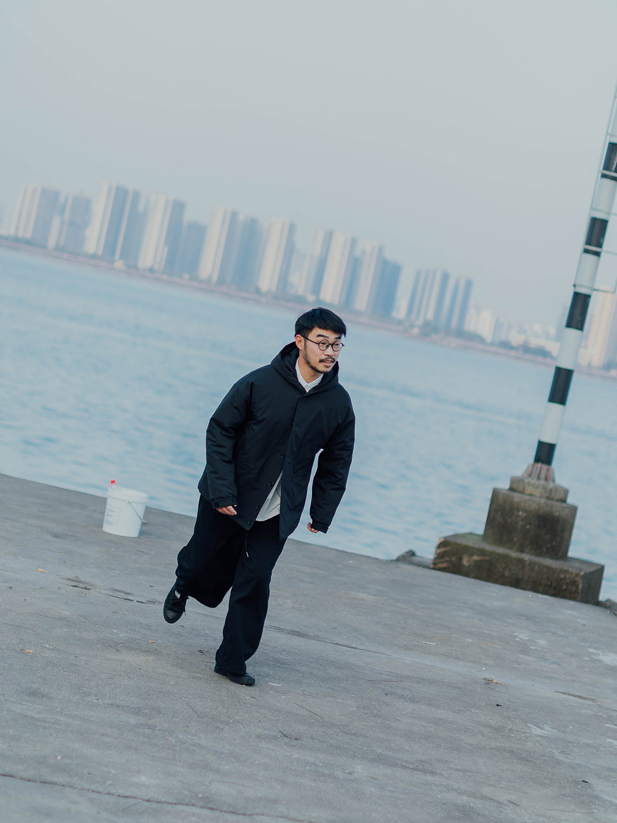 Japanese retro winter, black thickened hooded cotton clothes, warm cotton clothes, men's and women's casual cotton jackets