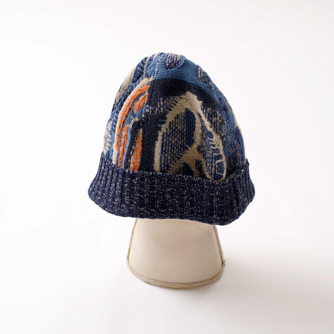Japanese vintage-style knitted beanie hat for both men and women