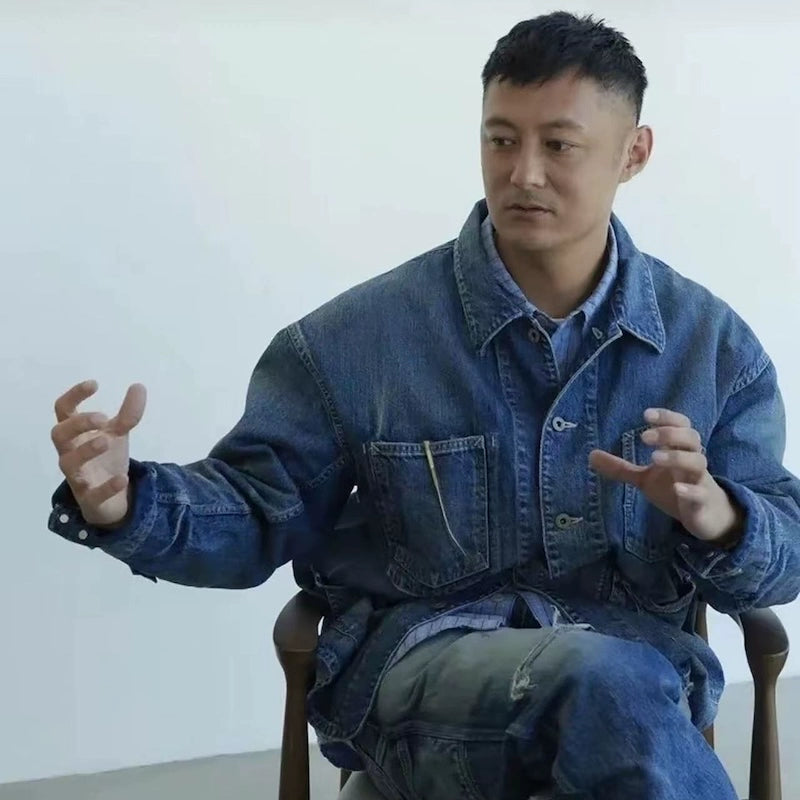 Lightning denim jacket washed old worn out