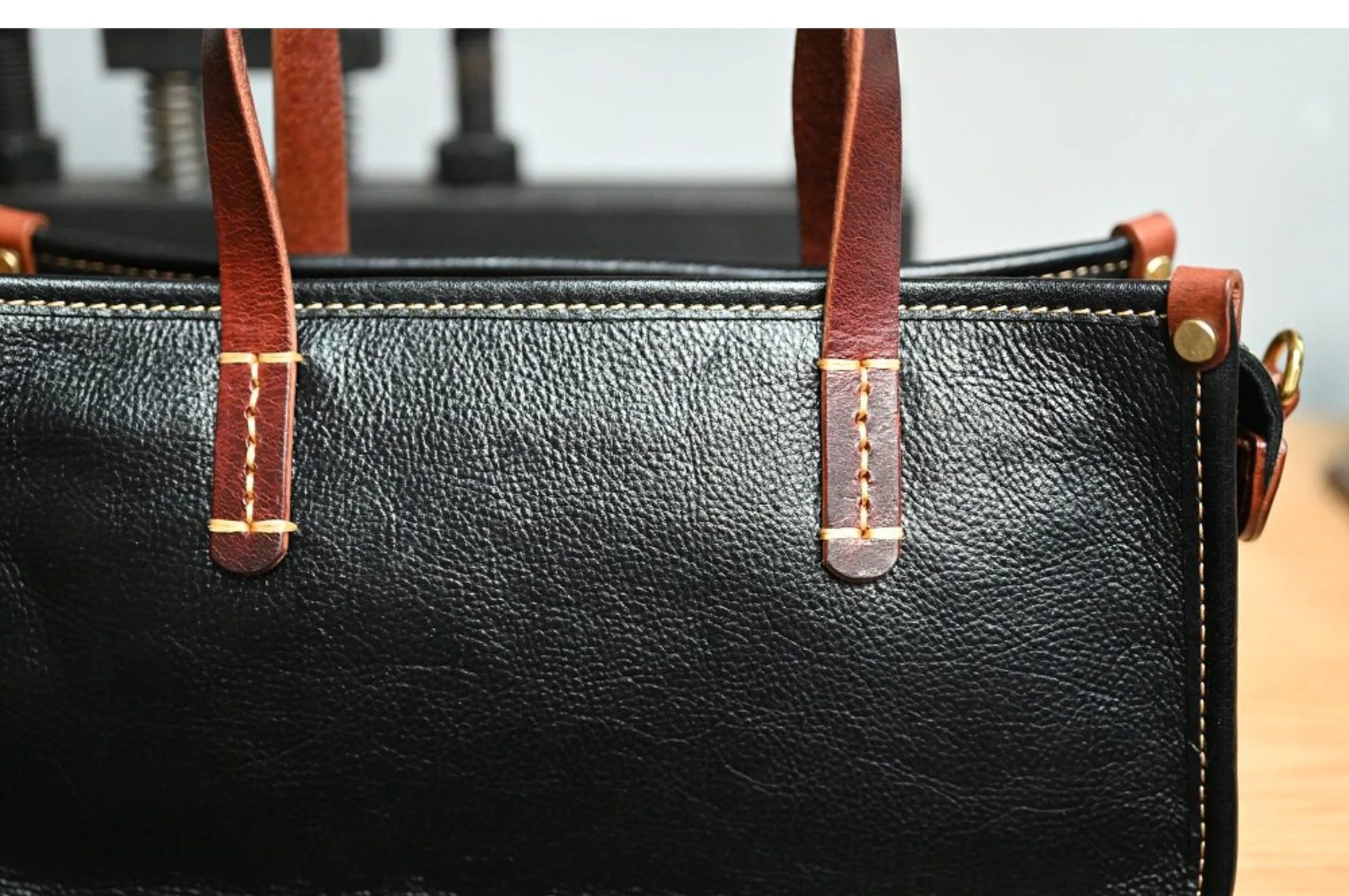 Vintage bags, niche soft leather handmade bags, leather small square bags, women's crossbody wide straps, top layer cowhide tote bags – Japanese vintage | yamalin clothes | Yamalinclothes