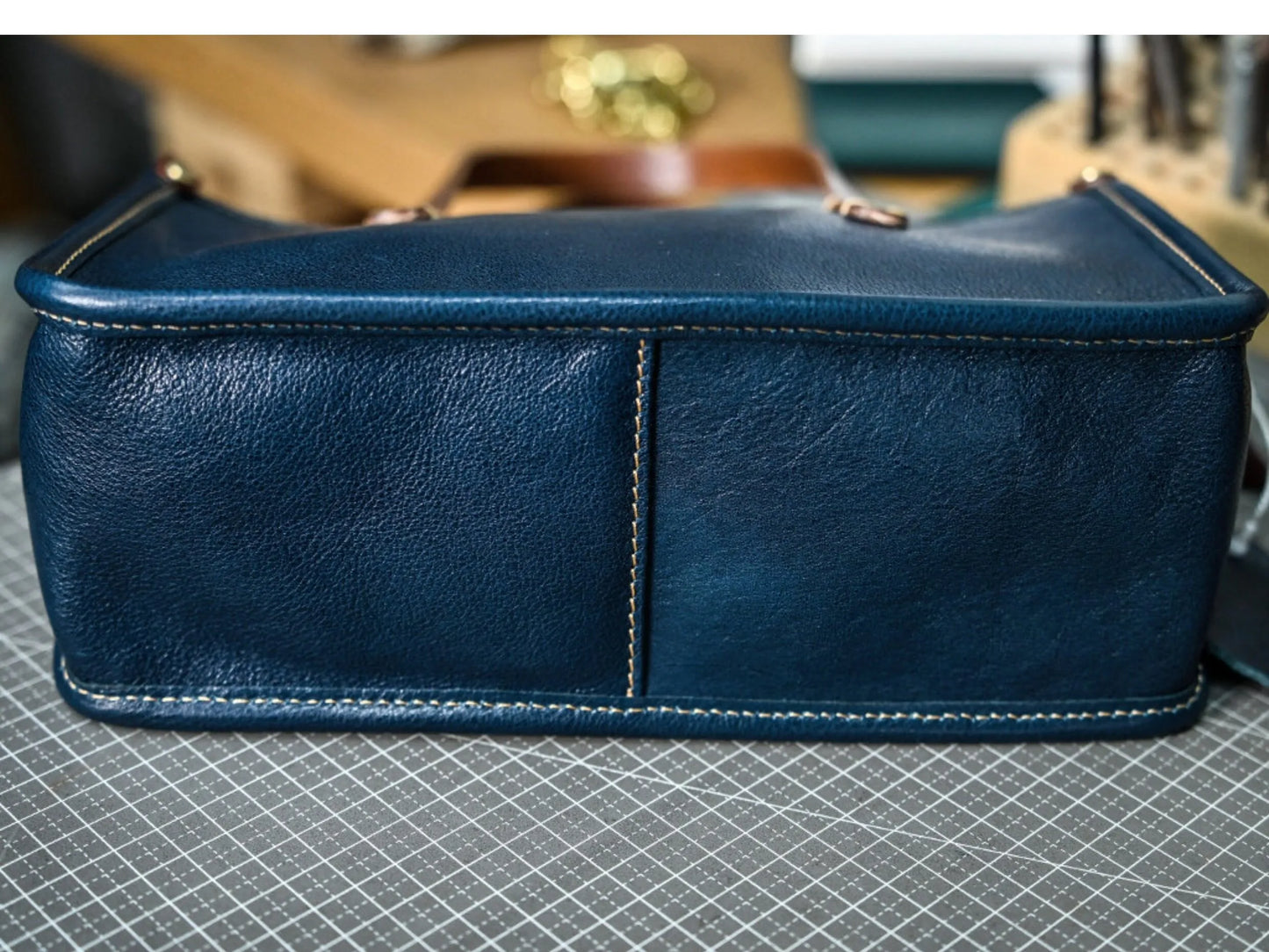 Vintage bags, niche soft leather handmade bags, leather small square bags, women's crossbody wide straps, top layer cowhide tote bags – Japanese vintage | yamalin clothes | Yamalinclothes