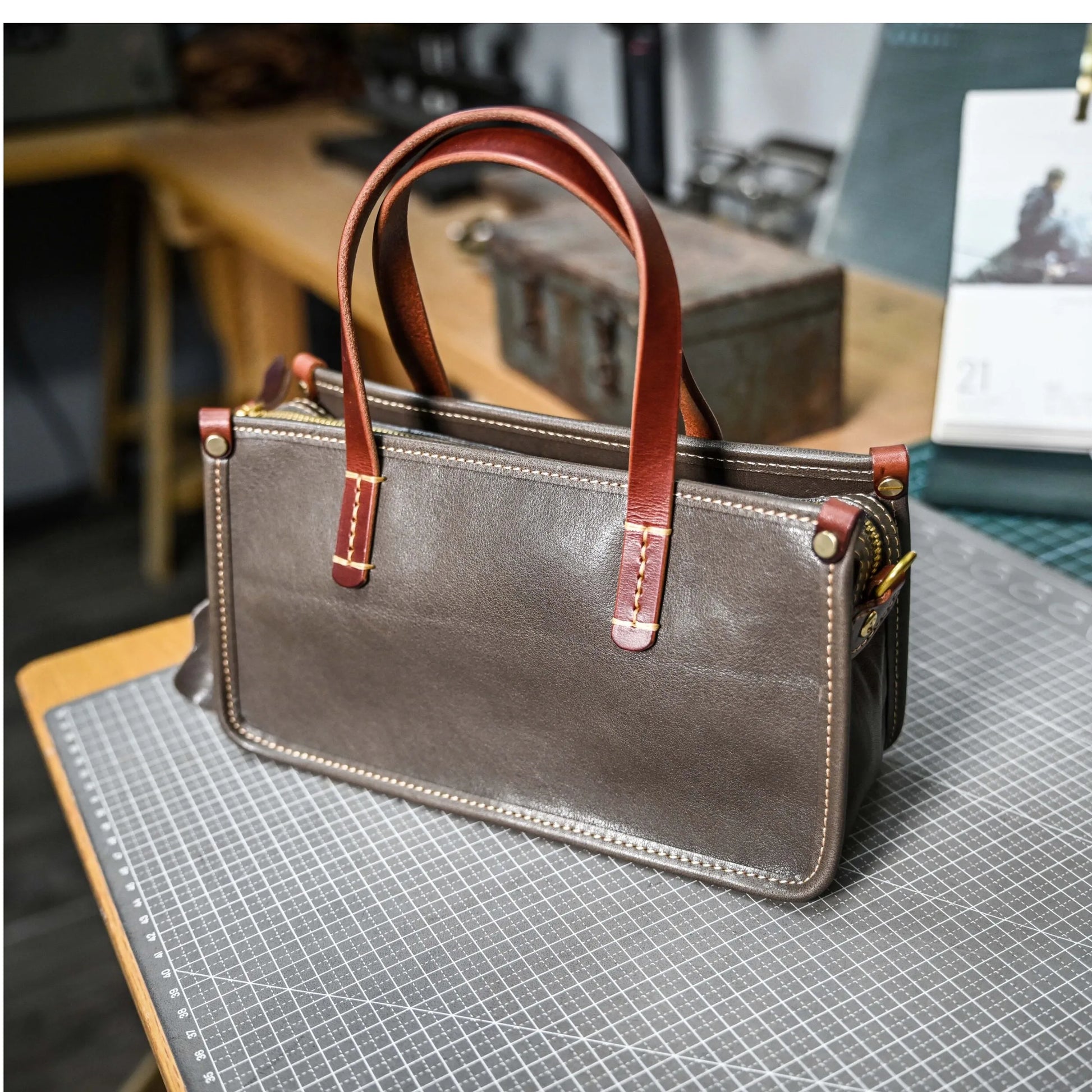 Vintage bags, niche soft leather handmade bags, leather small square bags, women's crossbody wide straps, top layer cowhide tote bags – Japanese vintage | yamalin clothes | Yamalinclothes