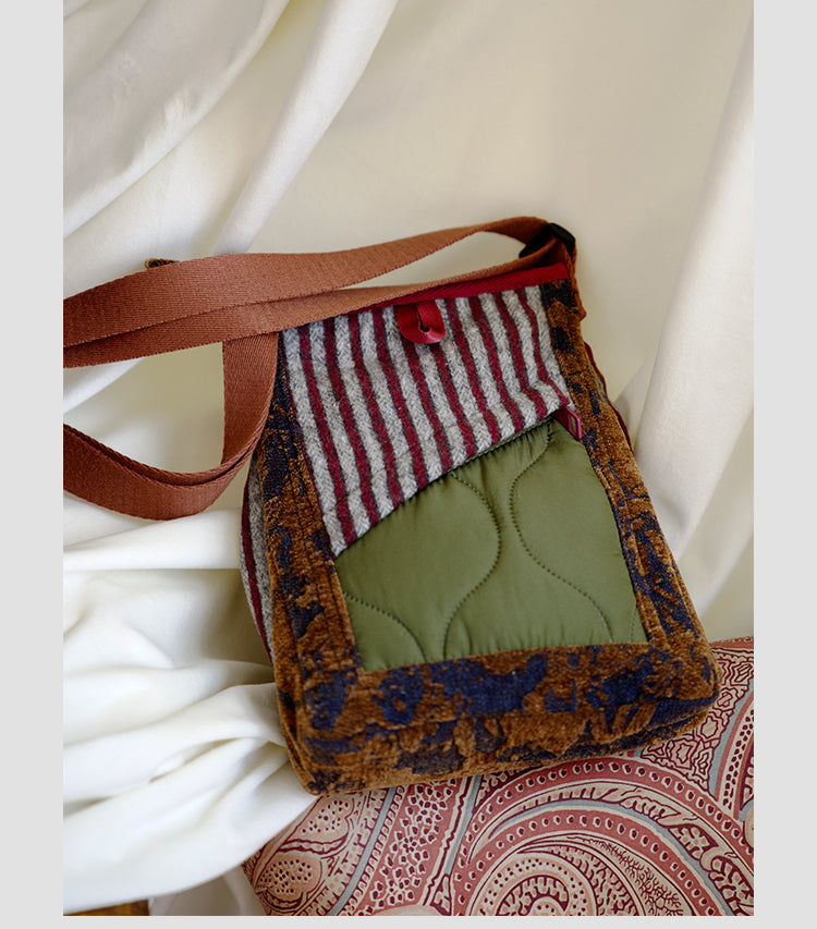 Original 2024 Autumn Winter New Wool Lightweight Crossbody Phone Bag Retro Niche Mini Bag