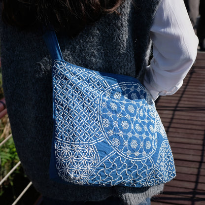 Blue and White Heavy Craft Group Flower Sashiko YKK Zipper Large Capacity Pure Handmade Blue Dyed Crossbody Bag