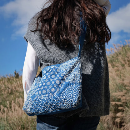 Blue and White Heavy Craft Group Flower Sashiko YKK Zipper Large Capacity Pure Handmade Blue Dyed Crossbody Bag