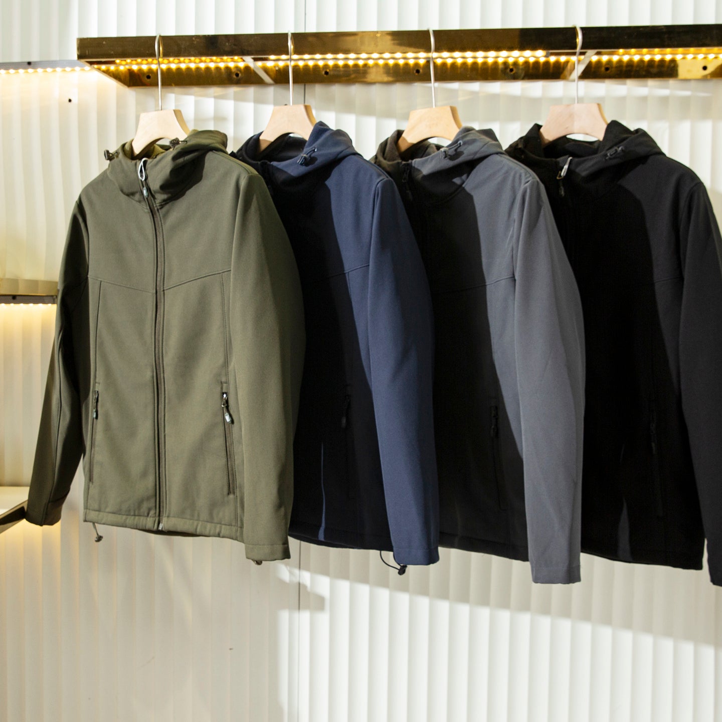 Men's Premium Fleece Thermal Soft Shell Jacket - Autumn Windproof Waterproof Thickened Hooded Coat