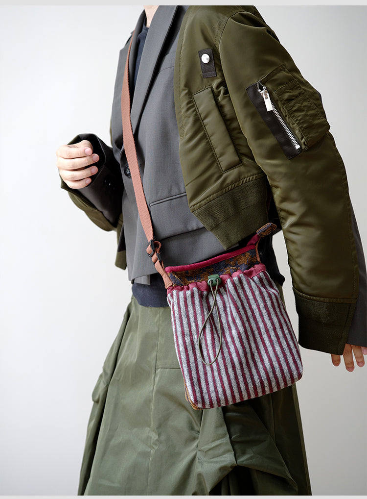 Original 2024 Autumn Winter New Wool Lightweight Crossbody Phone Bag Retro Niche Mini Bag