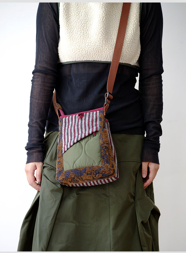 Original 2024 Autumn Winter New Wool Lightweight Crossbody Phone Bag Retro Niche Mini Bag