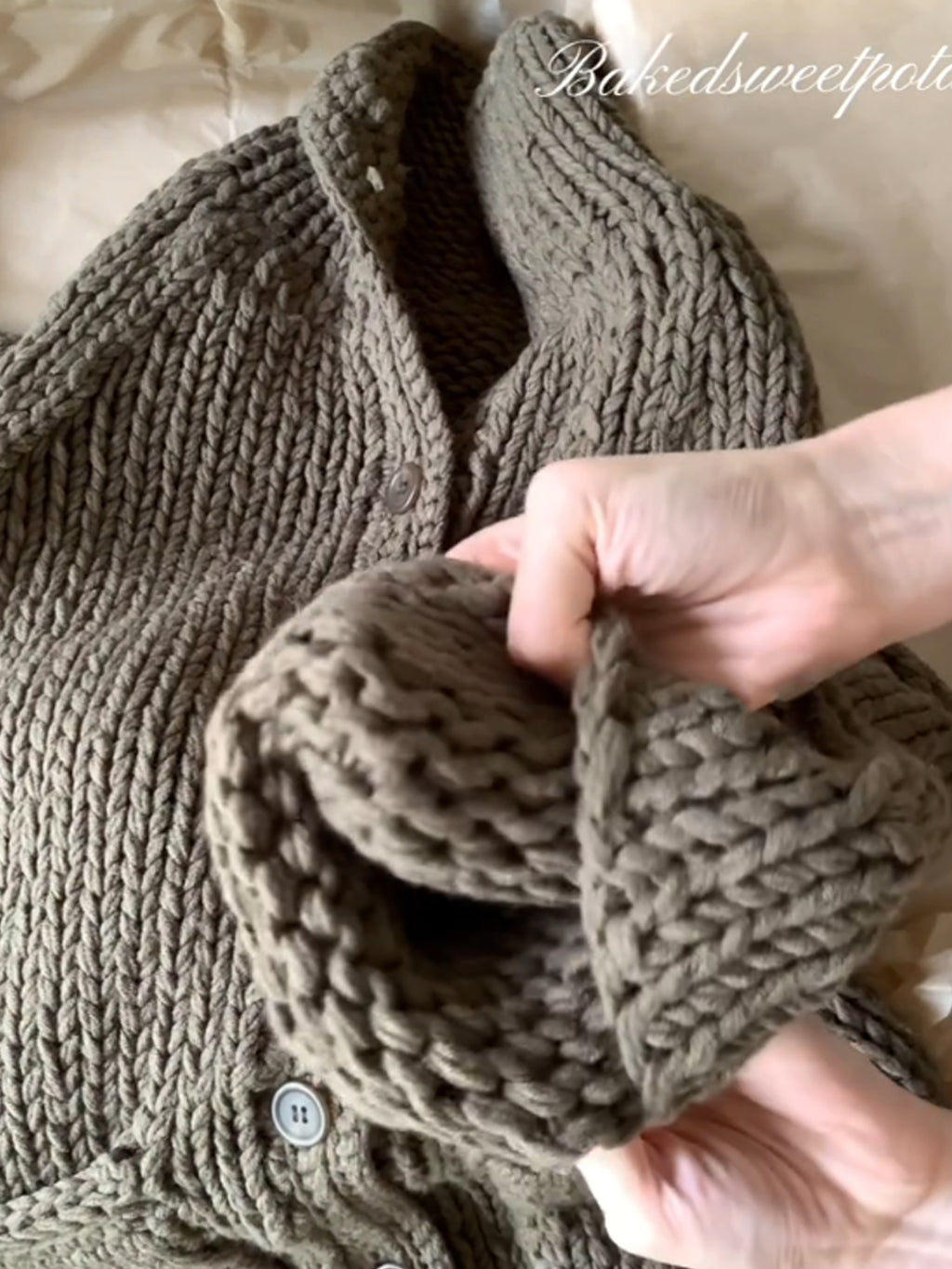 Retro Mustard Green Cable-Knit Half-Turtleneck Cardigan – High-Grade Cozy Luxe for Women