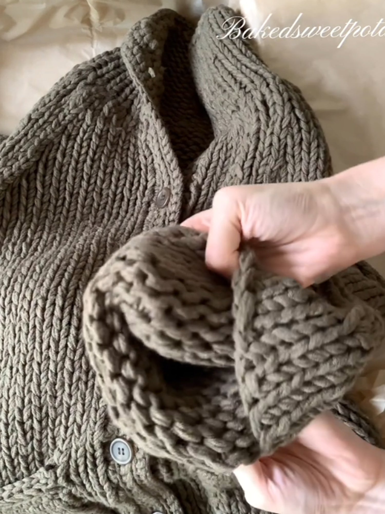 Retro Mustard Green Cable-Knit Half-Turtleneck Cardigan – High-Grade Cozy Luxe for Women