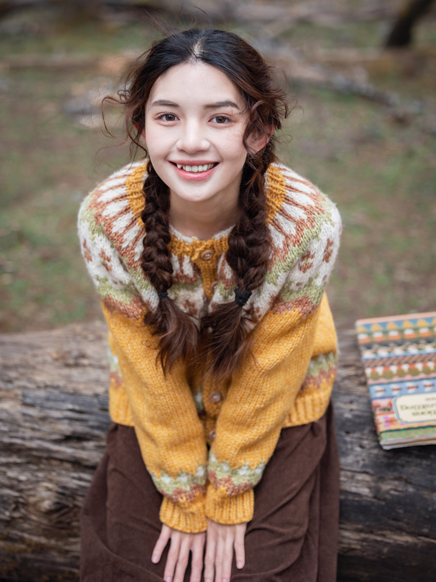 Handmade Iceland-Style Chunky Wool Cardigan – Forest Turmeric Nordic Retro (Women)
