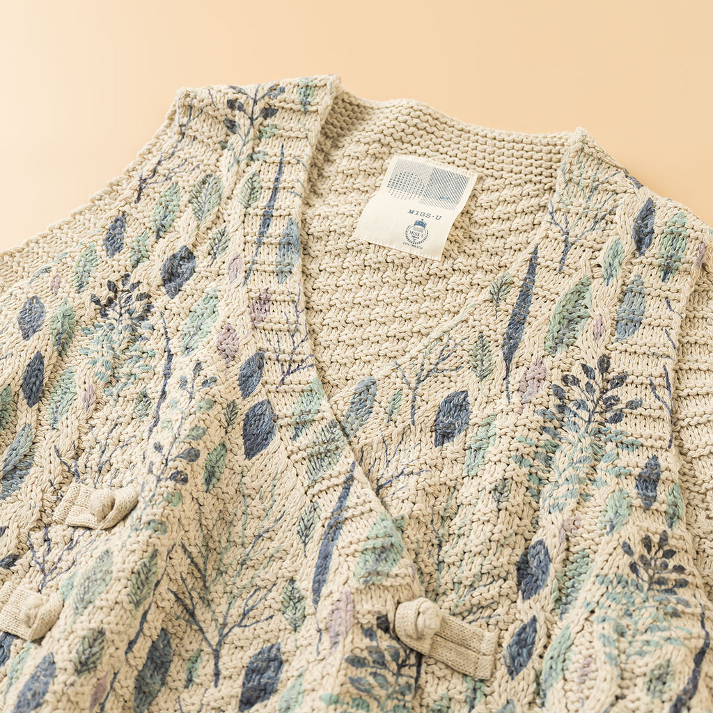 Japanese Style Printed V-Neck Cotton Double-Breasted Knit Vest – Loose Retro Button Detail